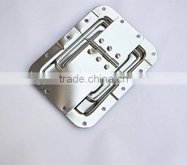 metal strut hinge for fly case