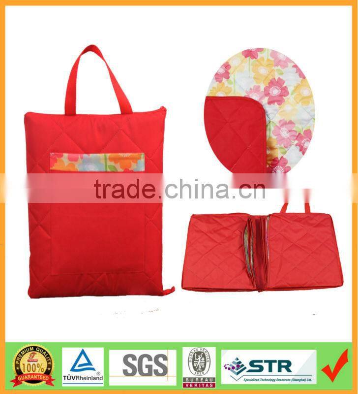 3-ply Quilted Foldable Outdoor Waterproof Nylon Beach Picnic Blanket Emergency Blanket Tote Park Mat