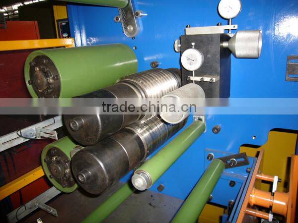 Tire cap strip cutting machine