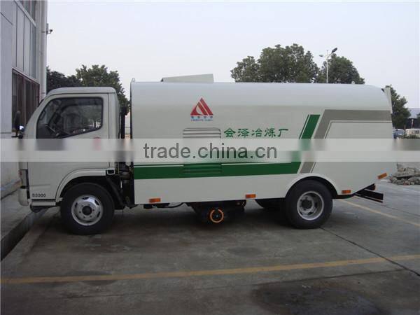 dongfeng small 4x2 vacuum road sweeper truck