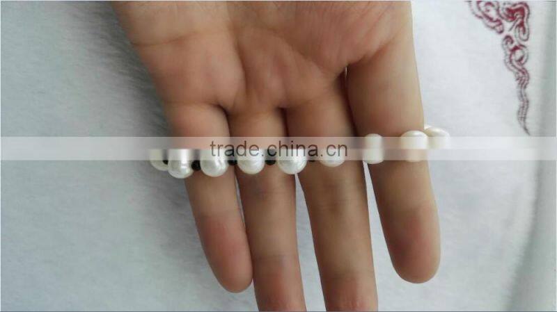 AA 7-8mm round white and 2-3mm black freshwater pearl bracelet