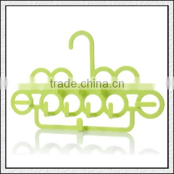 Wholesale cheap candy color OEM design factory price new product plastic hanger manufacturer