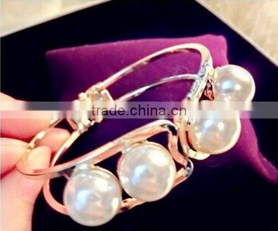 2017 hot sell wholesale Fashion jewelry pearl bracelet