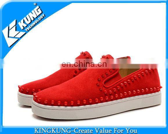 Cheap casual shoes with different color rivet on wholesale