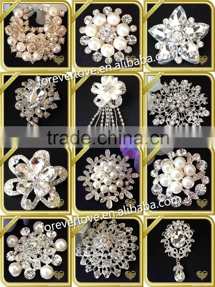 Light Gold Pearl Rhinestone Brooches Pins Wholesale FB026