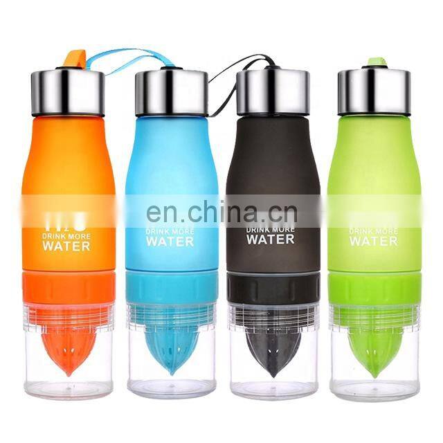 Portable H2O Fruit Infuser Water Bottle Lemon Squeezer Tumbler bottle Citrus Juicer