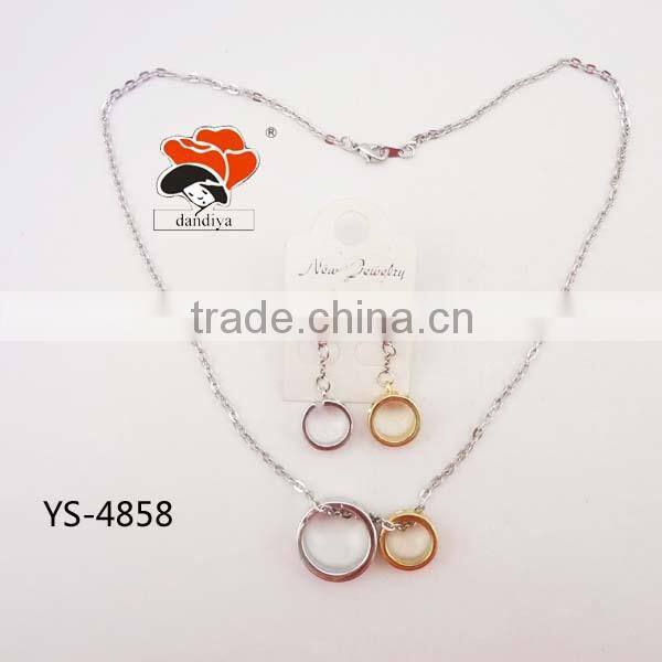 "LOVE" Pattern Golden And Silver Color Ring Jewelry