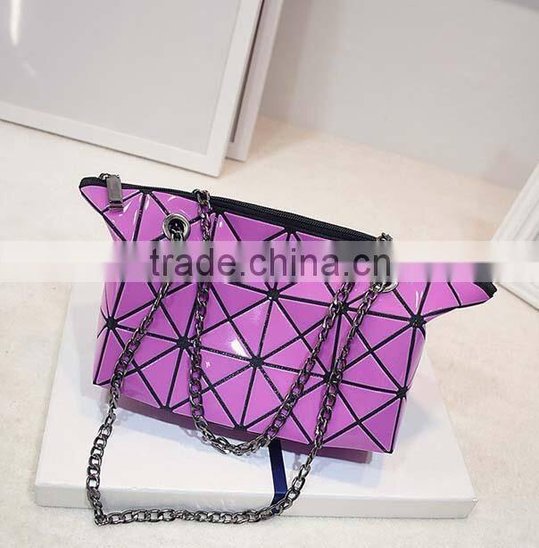 Wholesale two usage rhombus pattern girls pu shoulder chain bag
