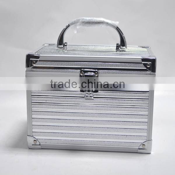 2015 New fashion wholesale aluminum cosmetics cases