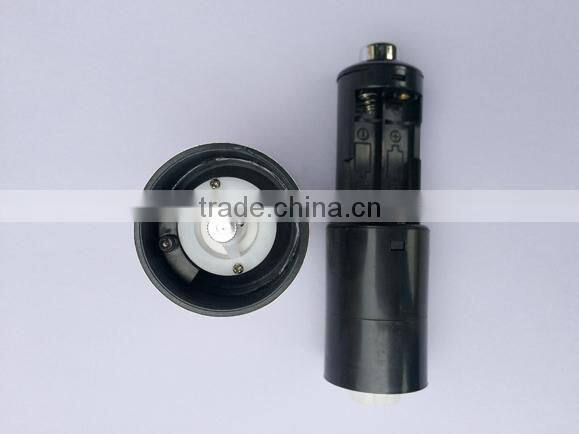 Sea salt and pepper mill for milling coarse salt and pepper