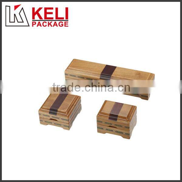 Handmade wooden jewelry gift box with magnet