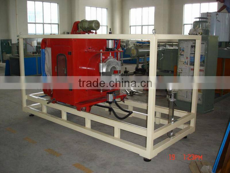 2013 new PVC plastic pipe machine