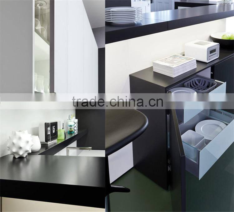 Custom kitchen units with accessories suited for apatment