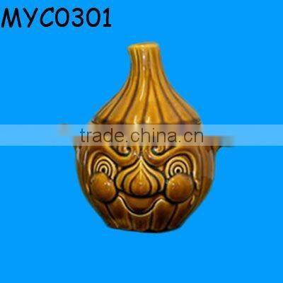 Kitchen decoration white ceramic onion storage pot