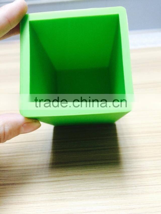Eco-friendly Green color convinent silicone pen container/pen holders