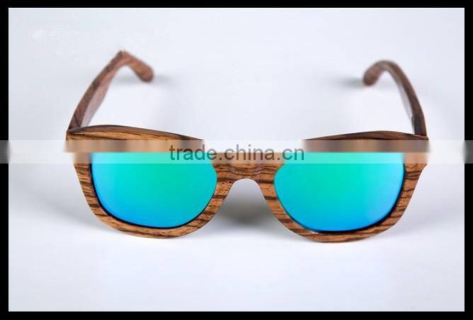 Promotional full wooden frame sunglasses engraved logo, UV400 polarized, polaroid A lens.
