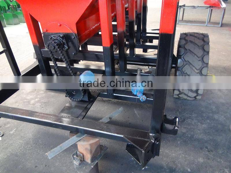 tractor mounted fertilizer fluid fertilizer's spreader