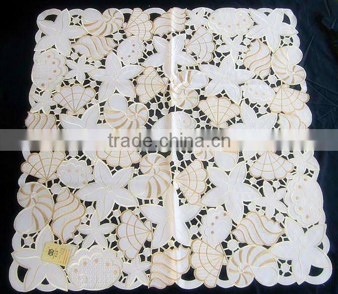 cheap 100% polyester custom Embroidery pattern dining Table cover
