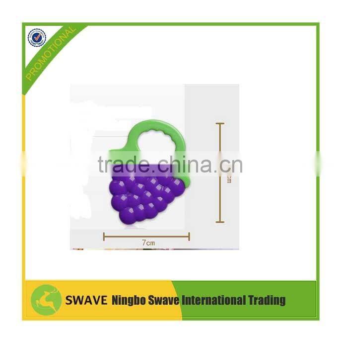 2016 China manufacture infant safe baby teether toy grape fresh fruit teether for kids P76590