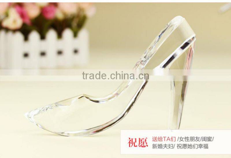 Fashion crystal wedding favor souvenir islamic crystal shose souvenir Products Suppliers