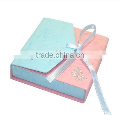 Good design for the paper jewelry bracelet box with ribbon