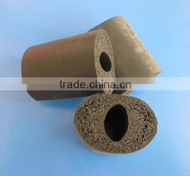 Oval foam tube