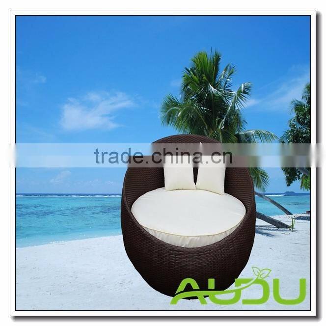 Audu Contemporary Daybed - Black Rattan Outdoor Daybed with Cushions
