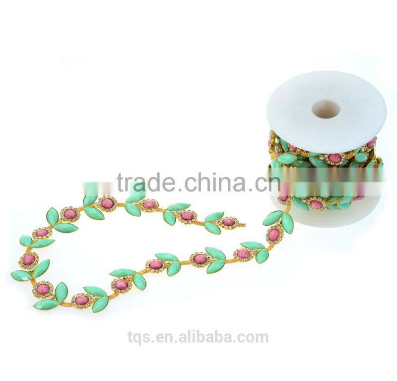 Colorido vestido decoracion rhinestone recorte para