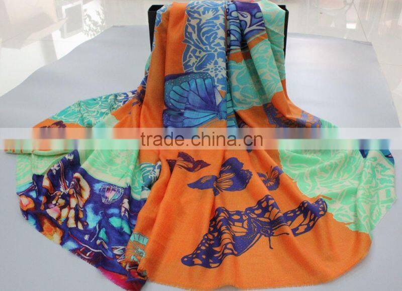2015 wool High Quality Ladies Scarves with printed Design