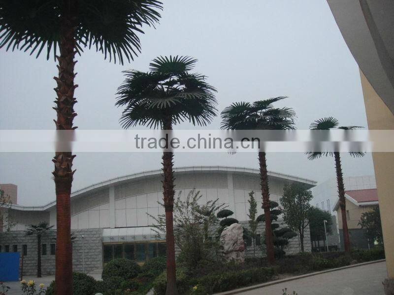 Artificial Washongtonia palm tree