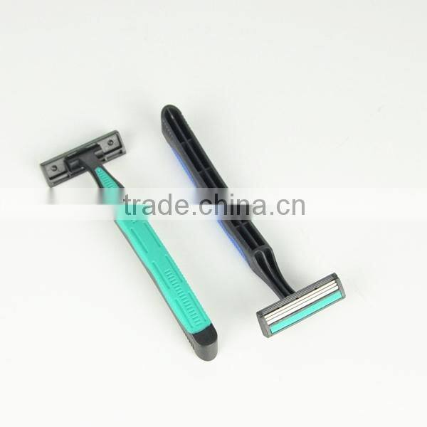 Disposiable replaceable head blade disposable razor