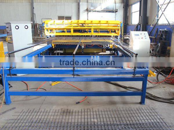 2016 Advanced welded mesh fence machine