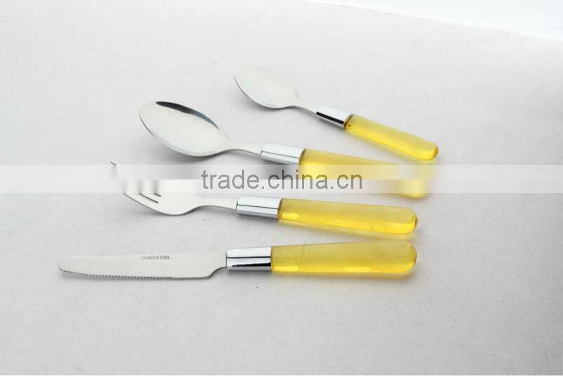 Plastic handle stainless steel cutlery set