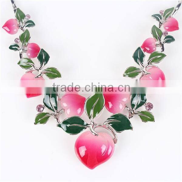 Cheap europe brand statement necklace and resin earring jewelry set peach fruit for girl