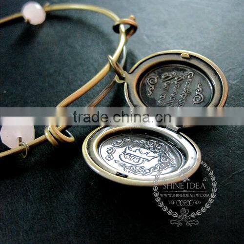 vintage bronze antiqued love engraved oval photo locket shell leaf heart wish charm fashion women wiring bangle bracelet 6450035