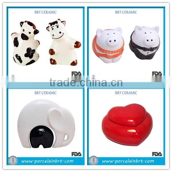 Fancy heart-shaped plate wedding giveaways