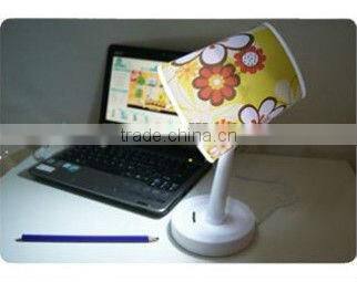 Supply creative fashion USB fan model Desk lamp
