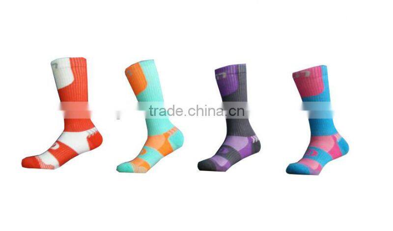 Latest Design Custom Compression Crew Socks for Sports