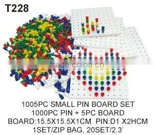 Plastic Connecting Educational Small Pegs And Peg Board Game