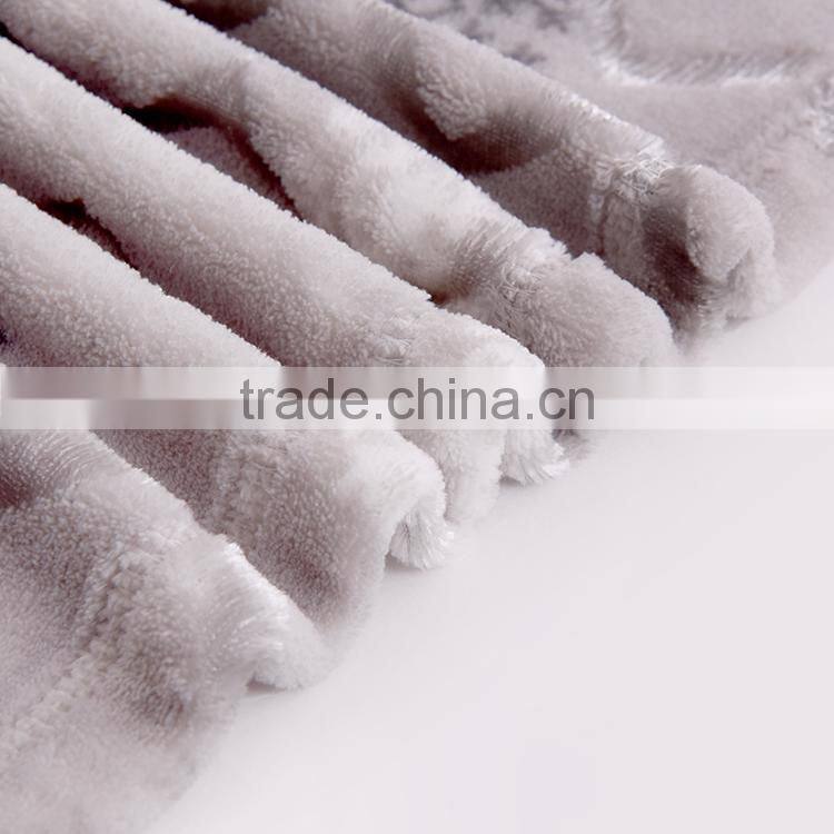 100 polyester christmas snowflake design printed flannel fleece blanket