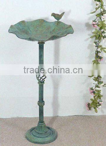 Metal floor standing bird feeder