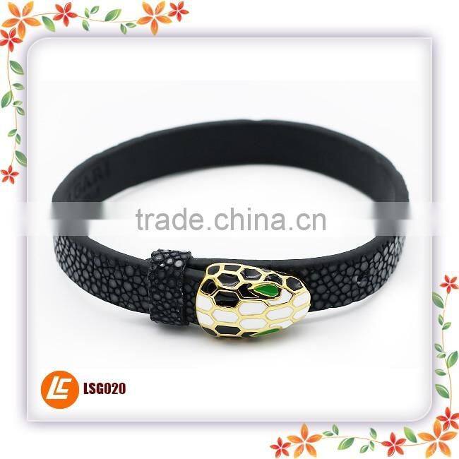 China supplier italian metal carved tatoo leather bracelets for men