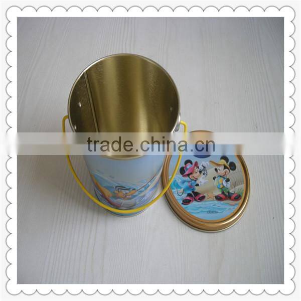 lovely and empty with lid metal tin box