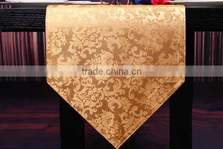 Customized High Quality Table Runner for Round Tables