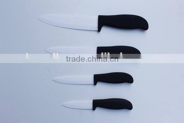 Block of 4 Ceramic Blade Knives plus a peeler with holder