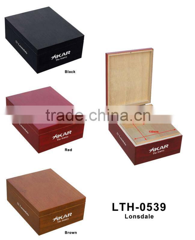 Wooden cigar empty packaging box, small cigar storage humidor