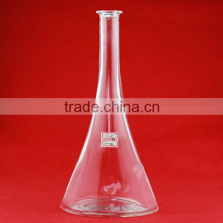 Beautifui heterogenic glass bottle clear glass bottle oblique body glass bottle