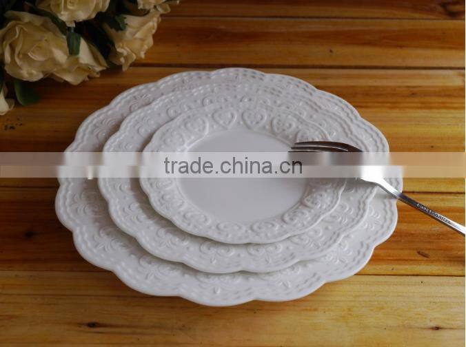 Ceramic white dinner plates/ fruit plates/Salad plates with embossed design