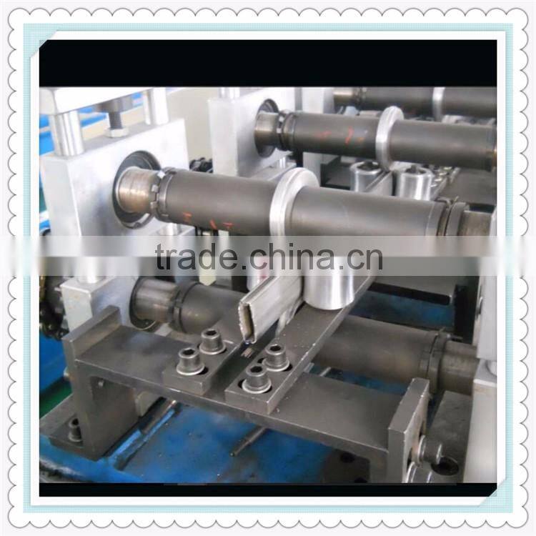 2016Best Quality Roller Shutter Door Machine Price Supplier