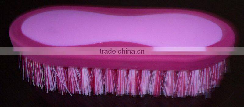 plastic vernished horse brush with PP bristles